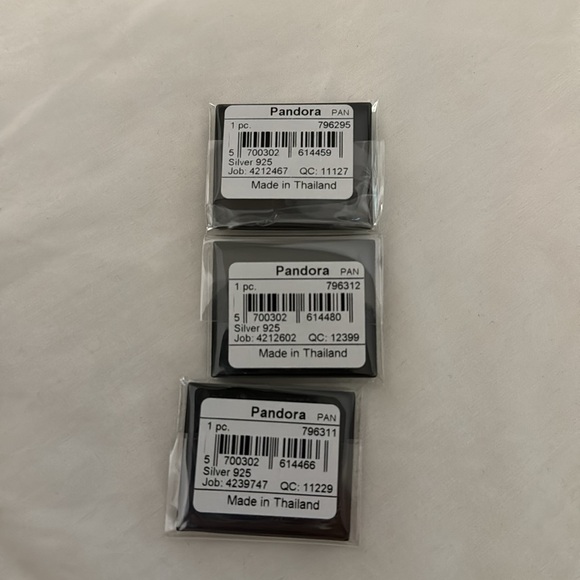 Pandora inserts for locket charm necklace - 3 girls, 1 boy, 1 family - Picture 4 of 4